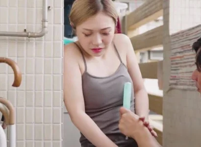Người vợ trẻ giúp vợ em làm cha mẹ