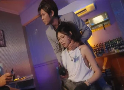Cô chủ bị cưỡng hiếp tập thể